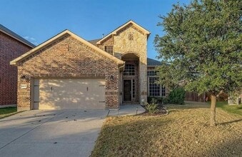 Building Photo - 2817 Pioneer Dr