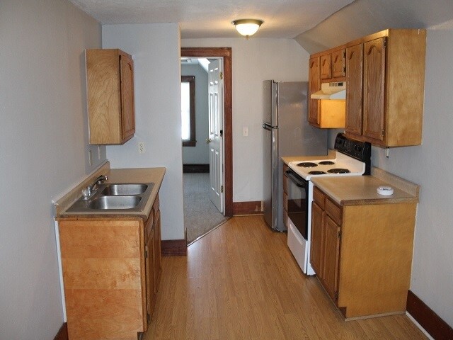 Foto del edificio - 5561 Paw Paw Lake Rd