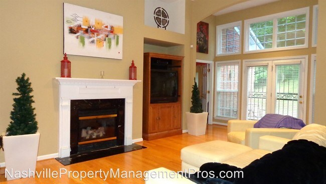 Foto del edificio - 3 br, 2.5 bath House - 3738 Homeland Dr.