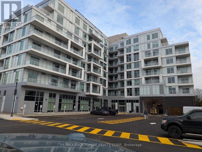 Photo du bâtiment - 500 Plains Rd E