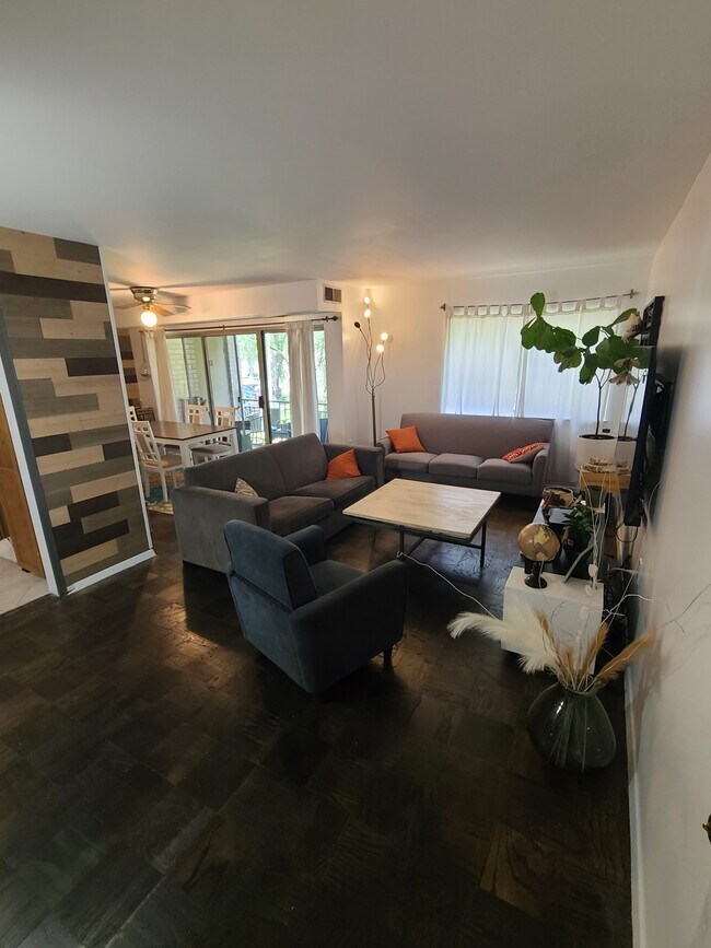 Foto del edificio - 12311 Braxfield Ct