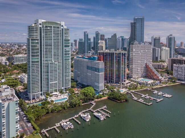 Foto del edificio - 1643 Brickell Ave