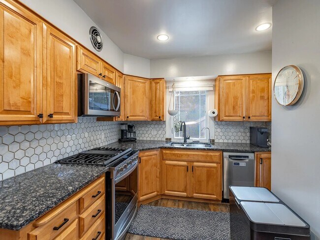 Foto del edificio - 423 W 17th Ave