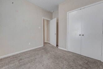 Building Photo - 8622 Torcello St