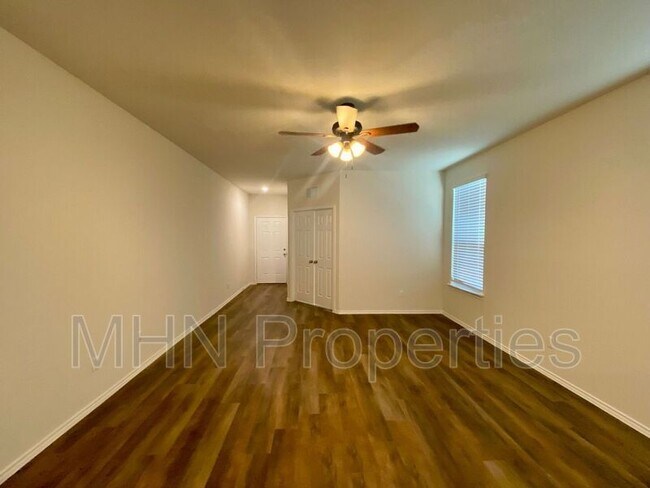 Building Photo - 4105 Paddock Trl