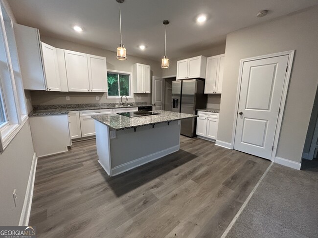 Building Photo - 7888 Wilkinson Dr