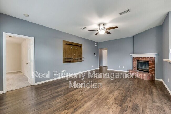 Building Photo - 10505 Braewood Dr