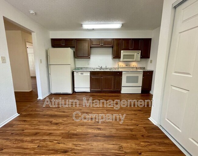 Foto del edificio - 3728 County Line Rd