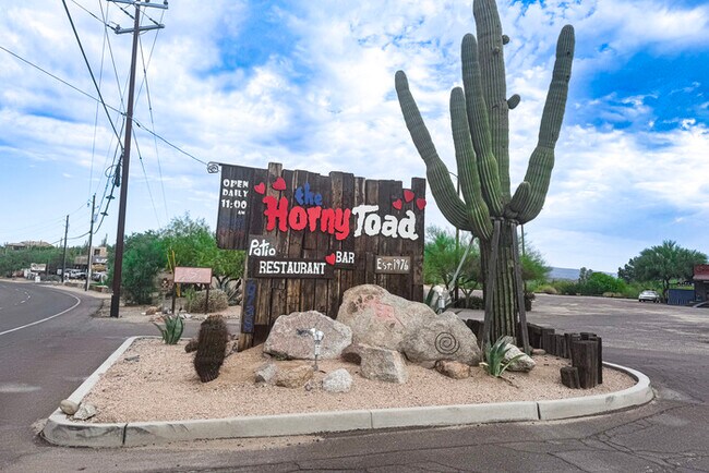 Building Photo - 3Bed/2Bath Home at Surrey Dr/Cave Creek Rd...