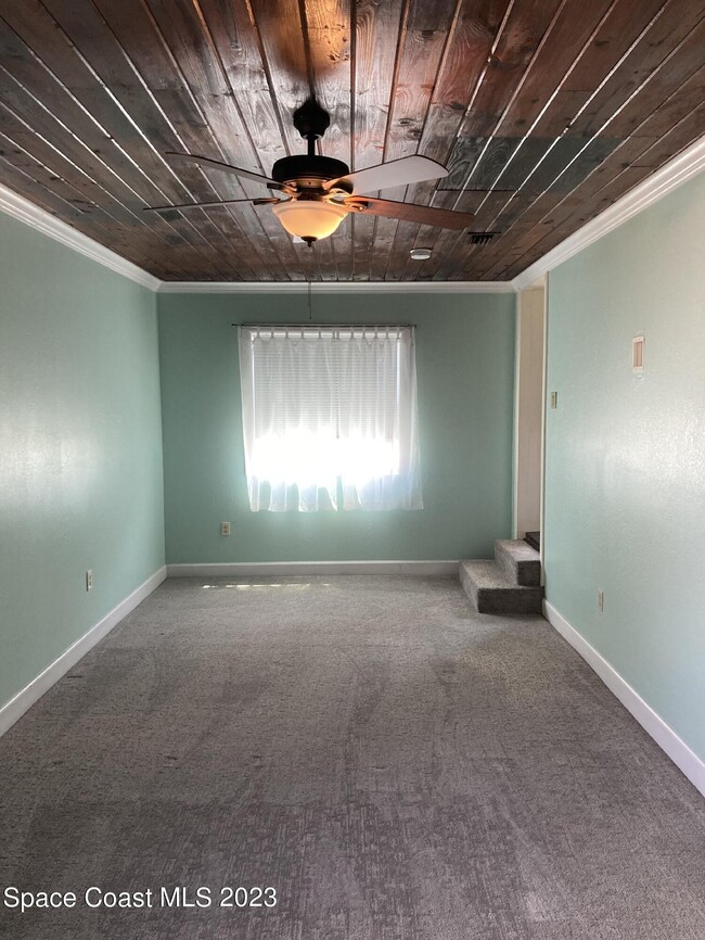 Building Photo - 933 S Tropical Trail