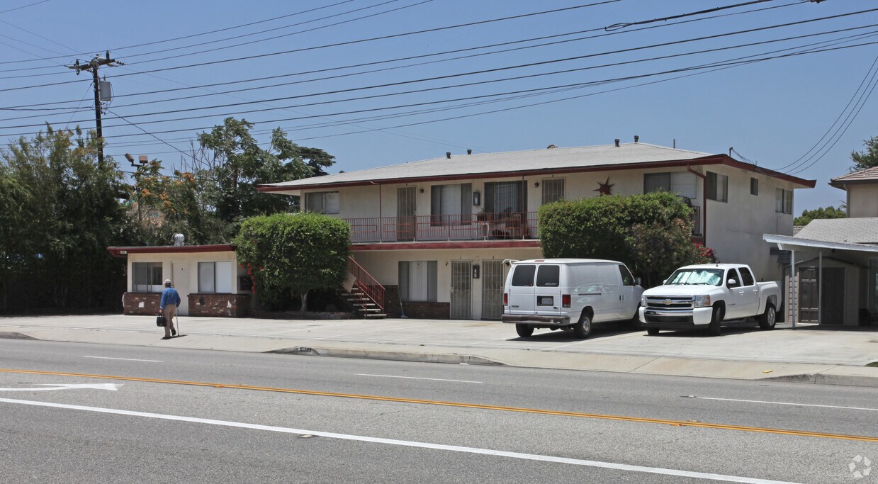Foto principal - 10325 Lower Azusa Rd