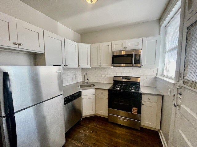 Foto del edificio - 1351 W Touhy Ave