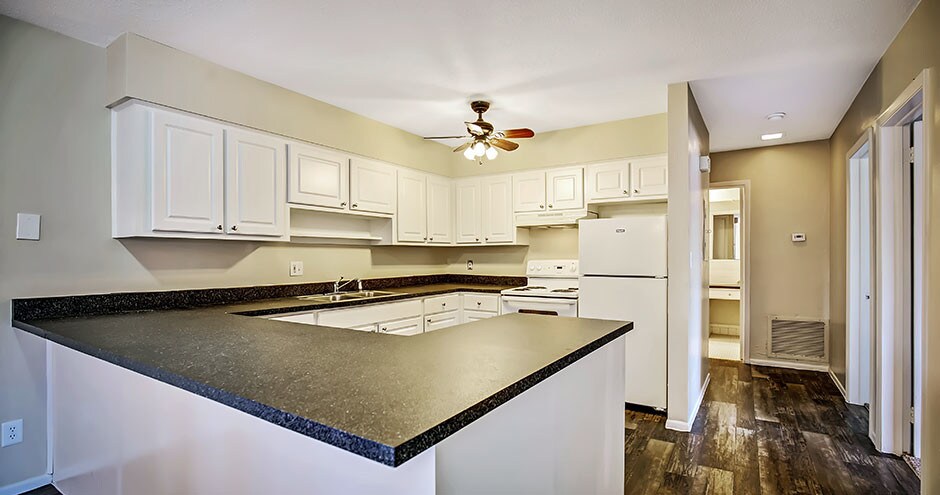 Fountain Court Apartments Saint Petersburg Fl Apartments Com