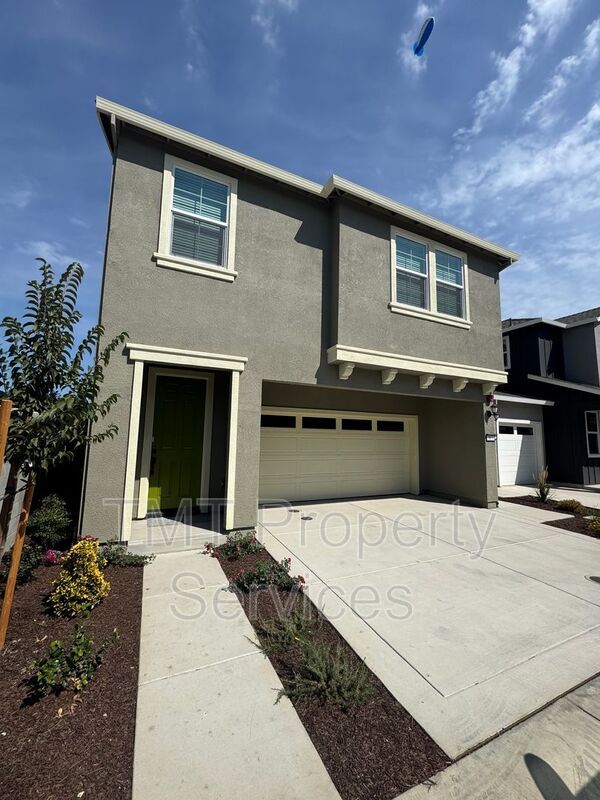 867 Lk Pk Cir