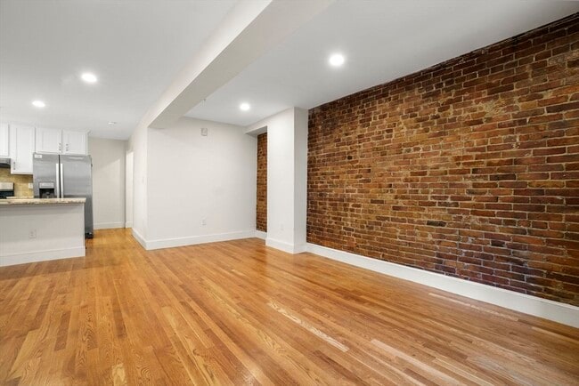 Building Photo - 73 Rutland St