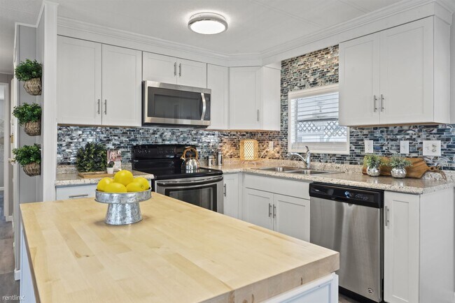Foto del edificio - 2 br, 2 bath House - 240 San Carlos Street #