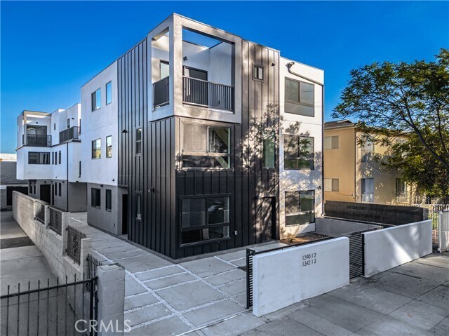 Foto principal - 1340 N Kingsley Dr