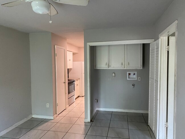 Foto del edificio - 8019 Beech Cove Ln