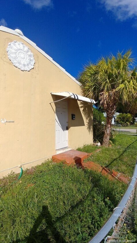 Foto principal - 702 N 20th Ave
