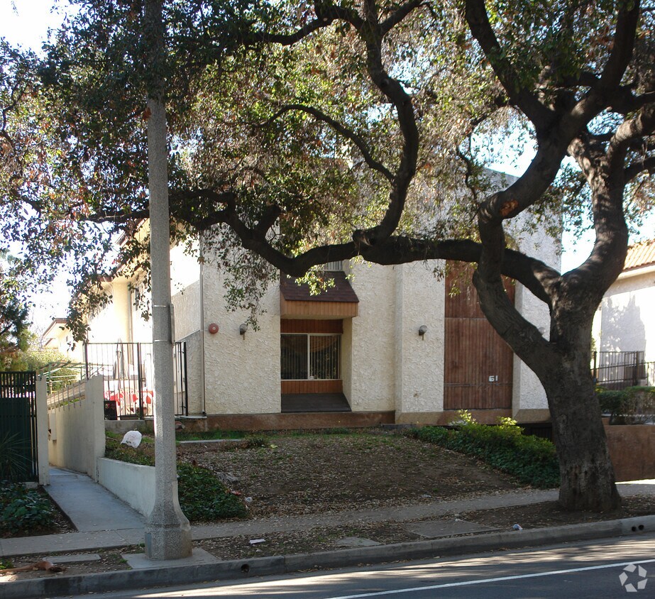 Foto principal - 61 Allen Ave