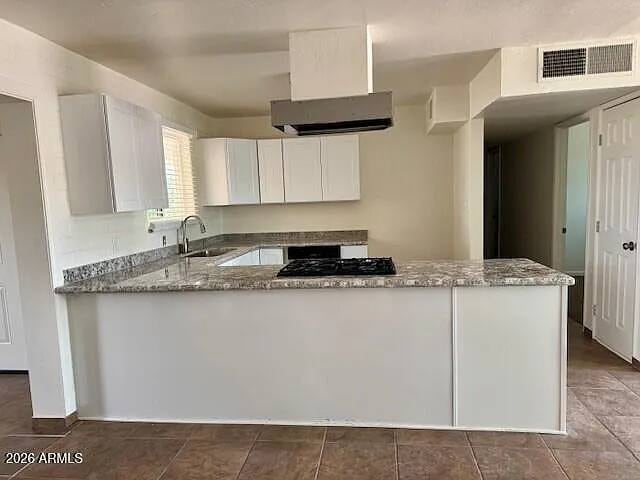 Building Photo - 3404 N Neva Ave