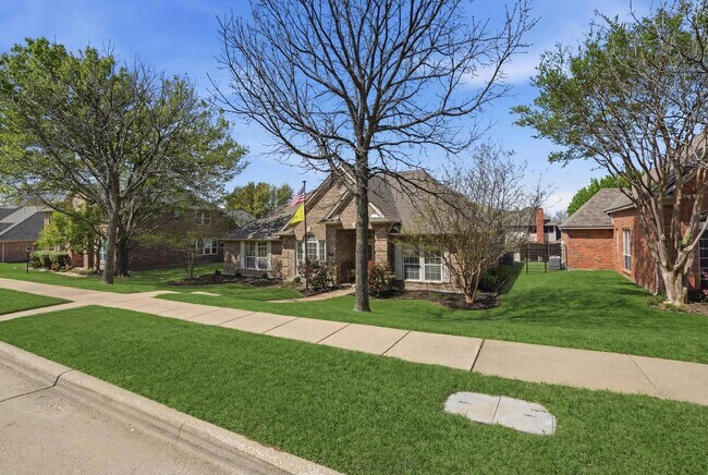 Foto del edificio - 6613 Barclay Ln