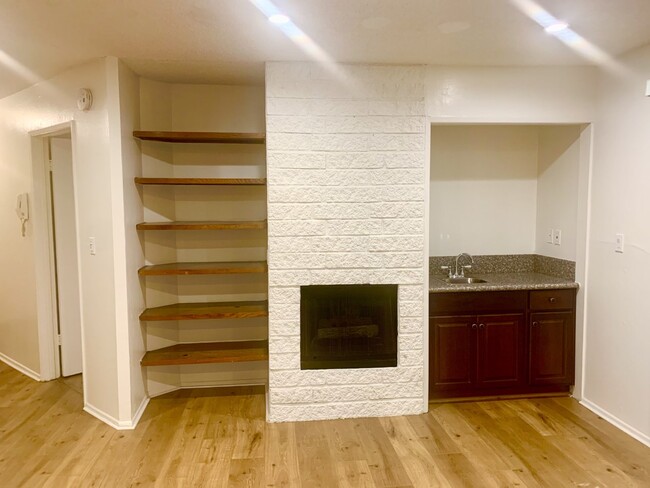 Living Room Fire place - 11701 Texas Ave