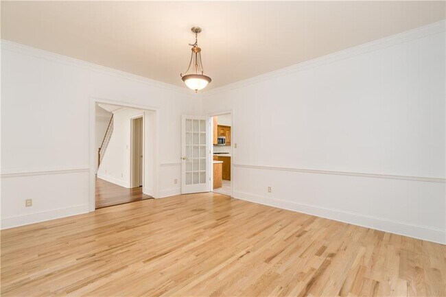 Building Photo - 3400 Knollwood Ct
