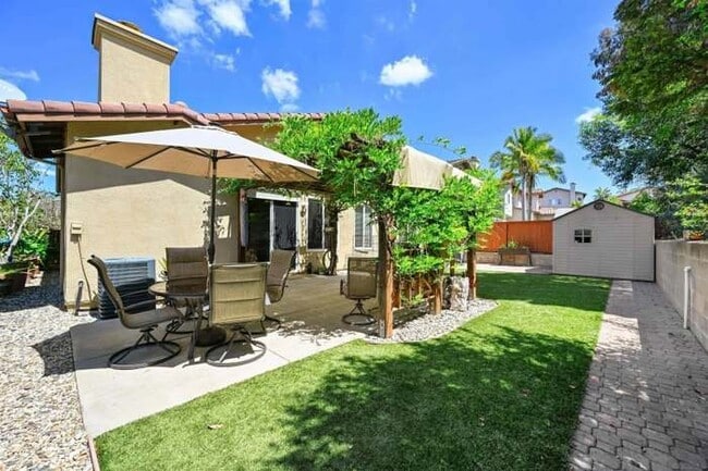 Foto del edificio - 2610 Saddleback St