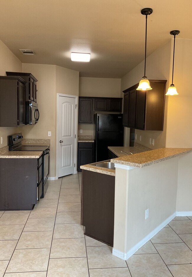 Foto del edificio - 4610 Cambridge Dr