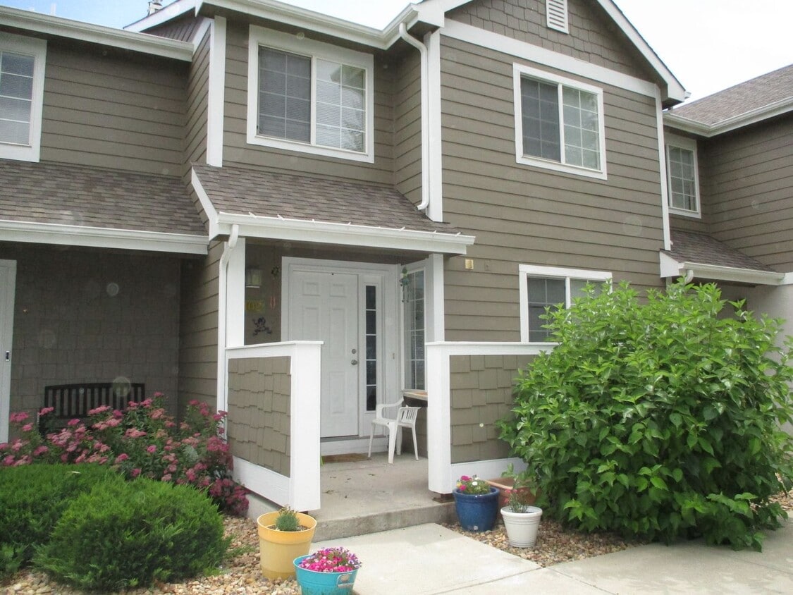 2005 Tonopas Ct, Loveland, CO 80538 Townhome Rentals in Loveland CO