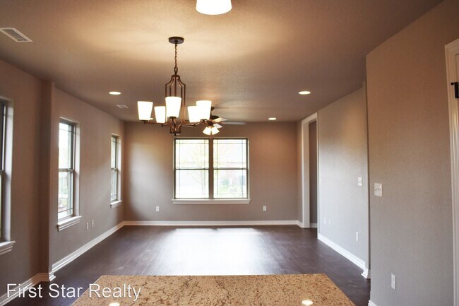 Building Photo - 3 br, 2.5 bath House - 172 S Pinyon Point