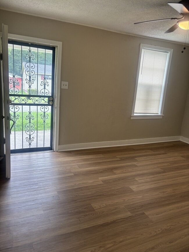 Photo - 375 Joubert Ave (Memphis, TN) House