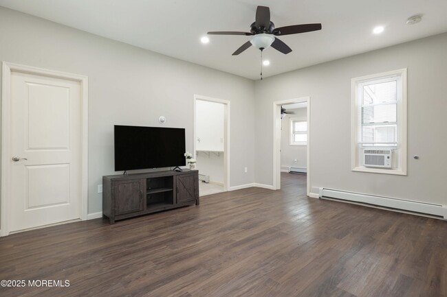 Building Photo - 603 2nd Ave