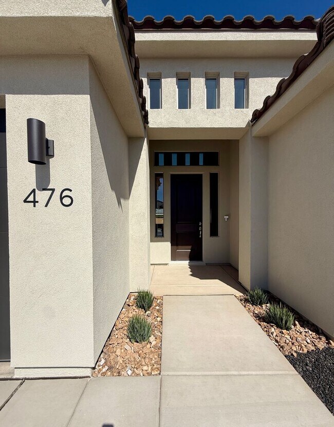 Building Photo - Beautiful 4-BR Home in Sunbrook Community