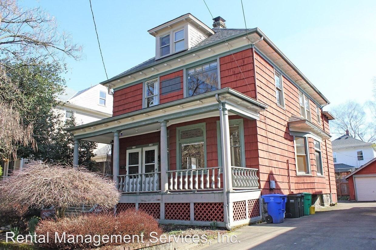 Primary Photo - 2186 NE 7th Ave