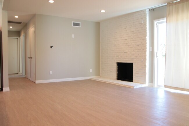 Building Photo - 8479 Vassar Ave