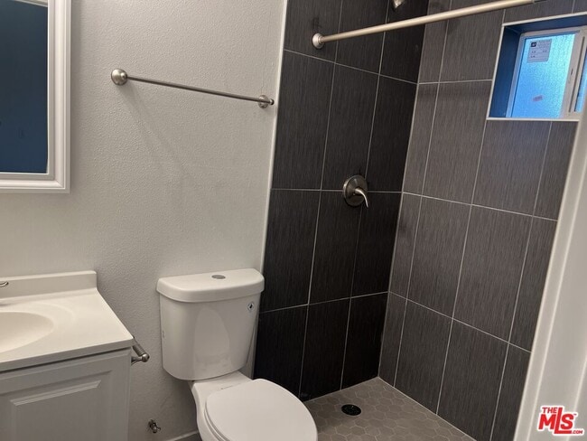 Foto del edificio - 233 N Park View St