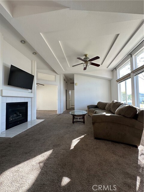 Foto del edificio - 140 W Pioneer Ave