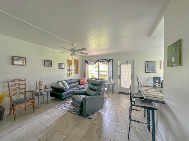 Foto del edificio - 127 Mansfield D