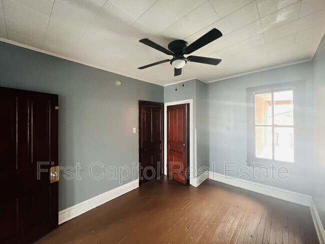 Foto del edificio - 1290 W King St