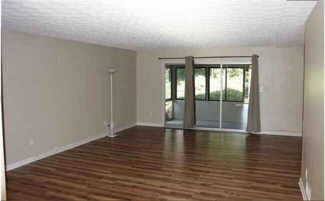 Building Photo - 3526 Clubland Dr