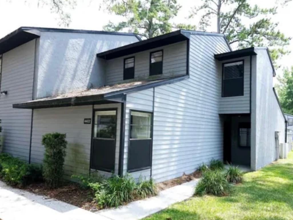 Foto principal - 4402 SW 21st Ln