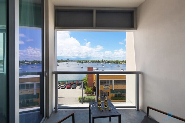 Building Photo - 777 N Ocean Dr