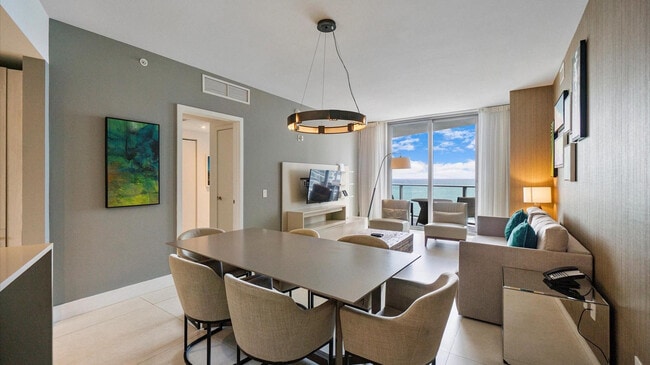 Building Photo - 3101 E Hallandale Beach Blvd