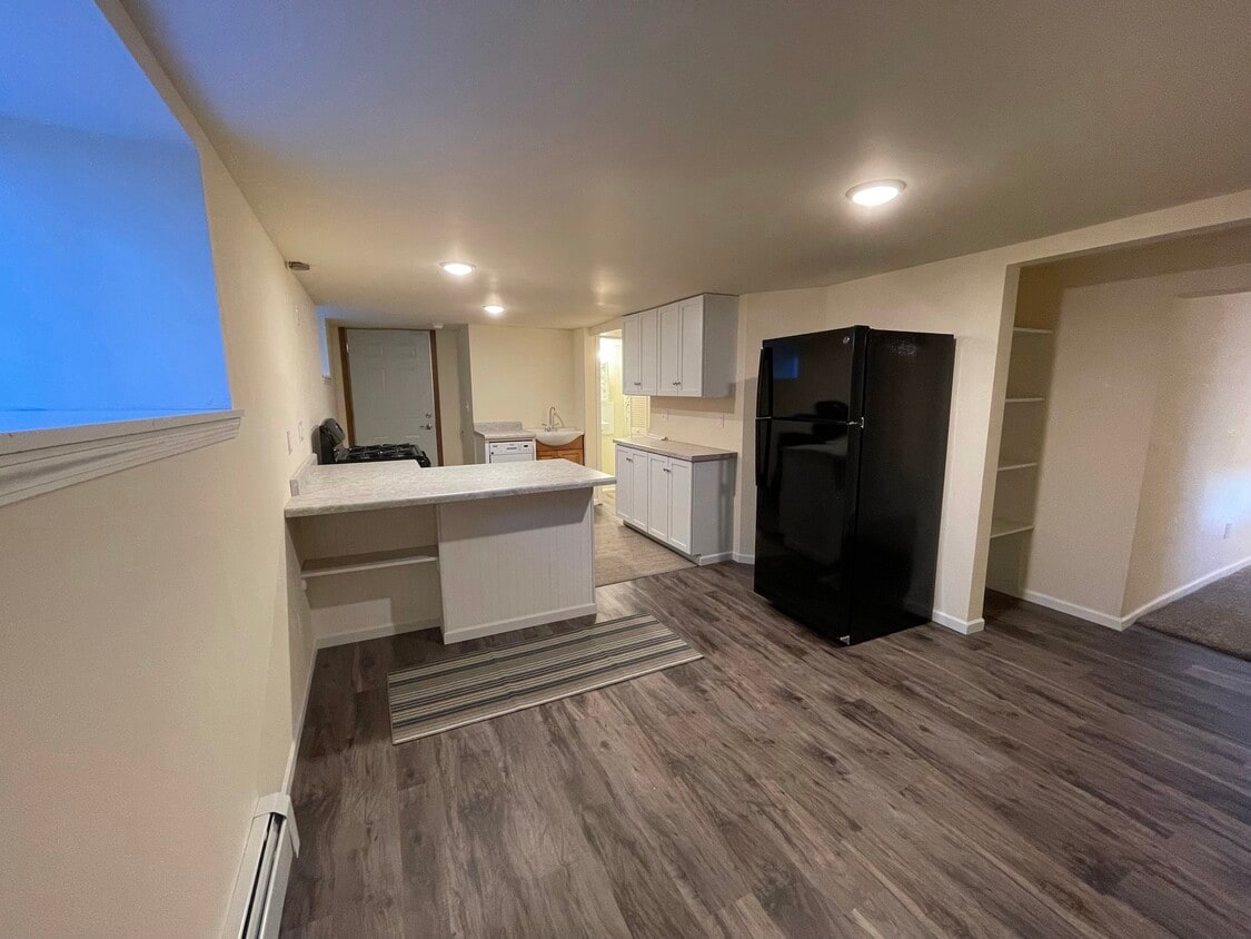 529 Fulton St Unit 6, Wausau, WI 54403 Apartments in Wausau, WI