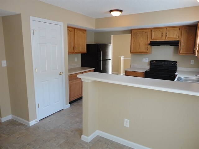 Building Photo - 635 Cloverfield Ln
