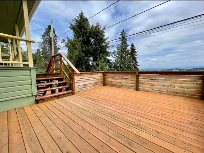 Building Photo - Spectacular View! Remodeled One bedroom with Partially finished basement in Linnton~ Front and ba...
