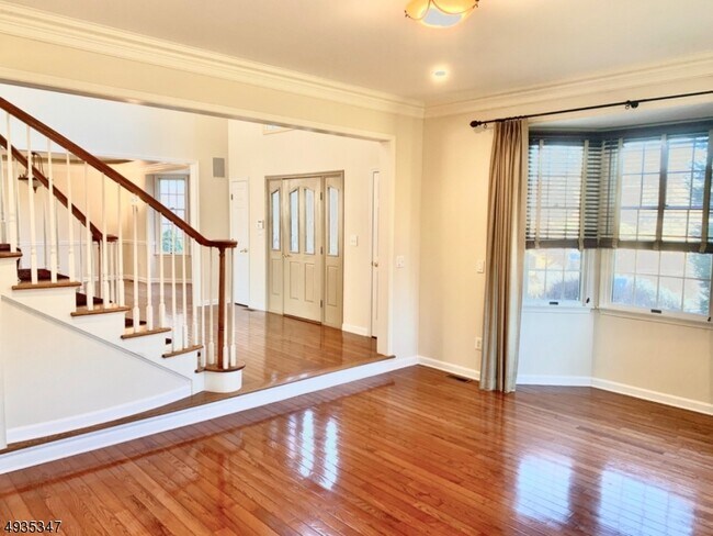 Foto del edificio - 43 Rosewood Ct