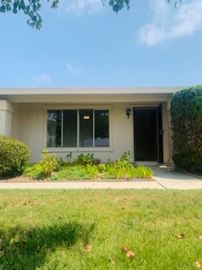 Upgraded Condo in Oceanside 55 Plus Oceana... Alquileres en Oceanside